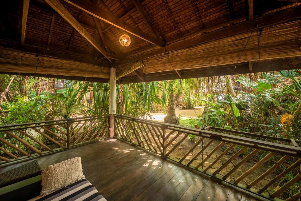 Siargao Inn Beach Resort Генерал-Луна Экстерьер фото
