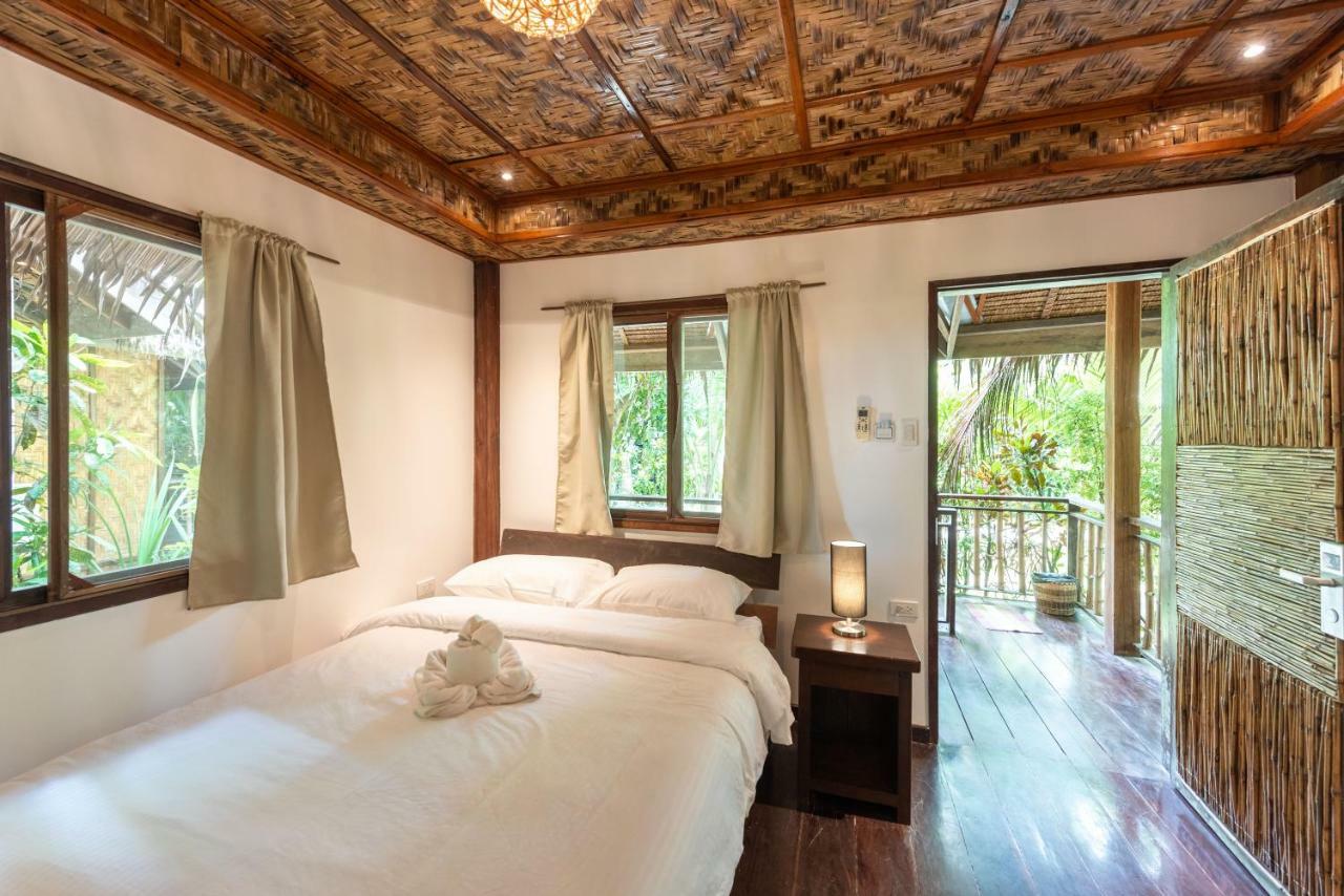Siargao Inn Beach Resort Генерал-Луна Экстерьер фото