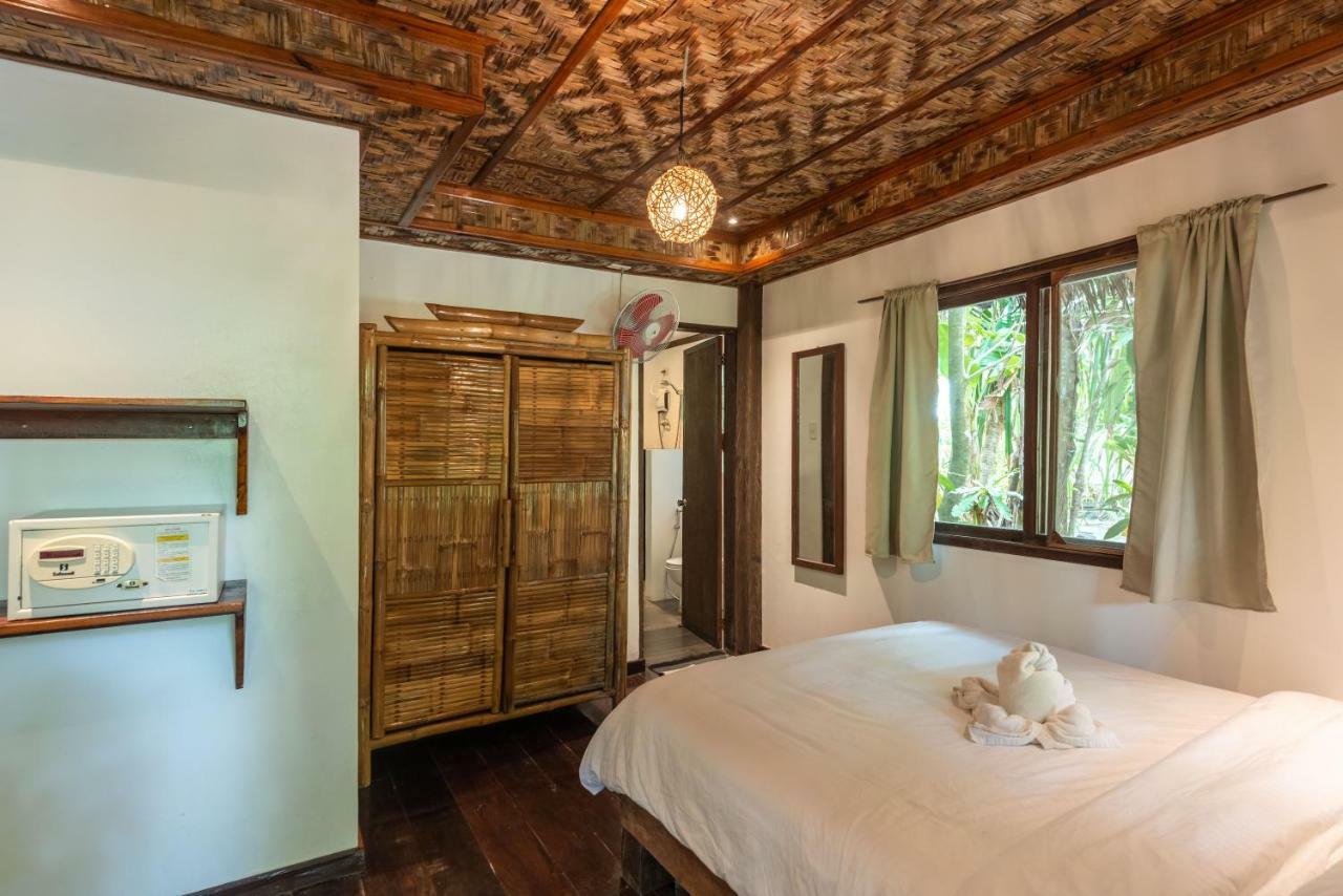Siargao Inn Beach Resort Генерал-Луна Экстерьер фото