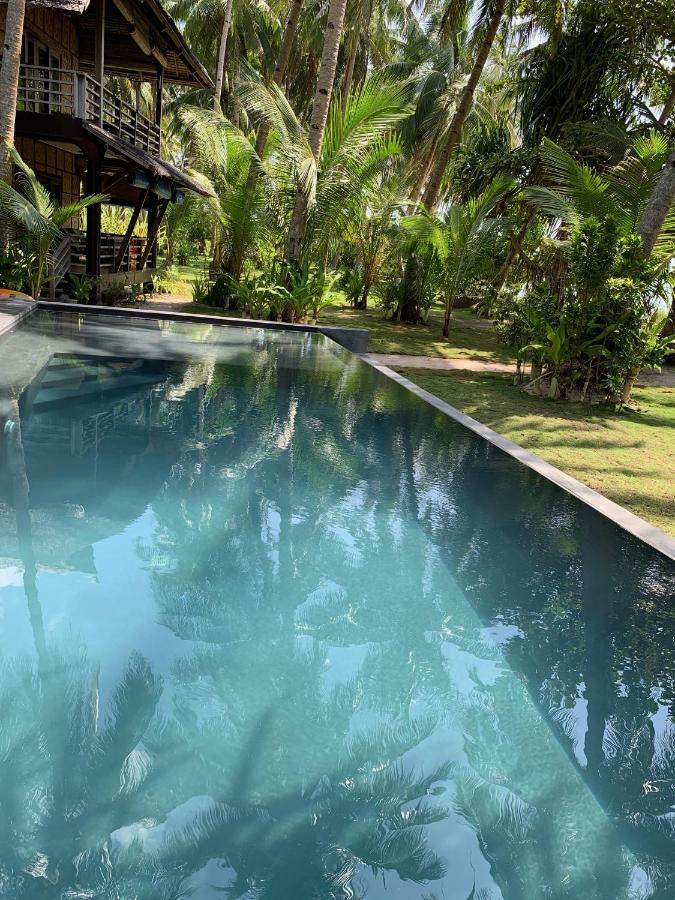 Siargao Inn Beach Resort Генерал-Луна Экстерьер фото